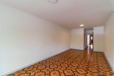 Casa para alugar com 350m², 5 quartos e 6 vagasSala