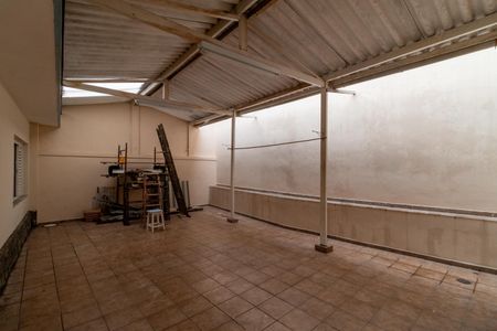 Casa para alugar com 350m², 5 quartos e 6 vagasQuintal