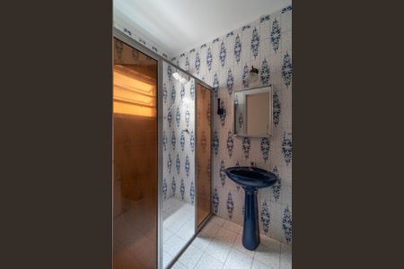 Casa para alugar com 350m², 5 quartos e 6 vagasBanheiro