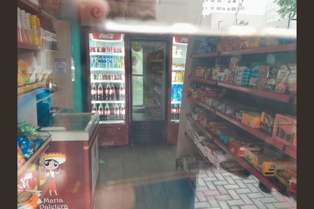 Apartamento à venda com 37m², 2 quartos e sem vagaÁrea comum