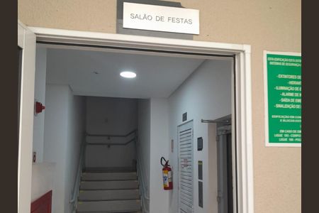 Apartamento à venda com 37m², 2 quartos e sem vagaÁrea comum