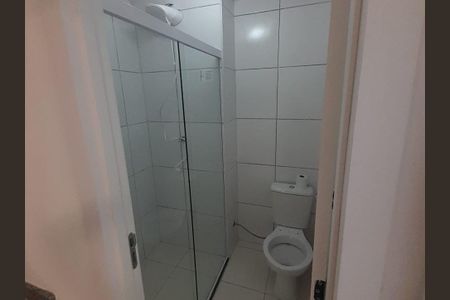 Banheiro  de apartamento à venda com 2 quartos, 37m² em Parque Bristol, São Bernardo do Campo