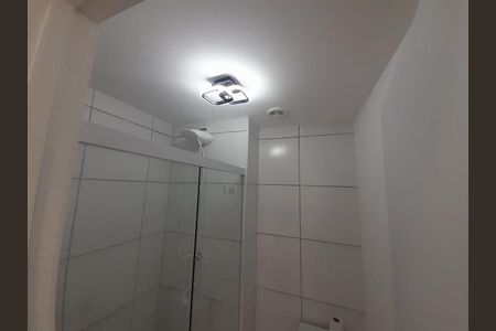 Banheiro  de apartamento à venda com 2 quartos, 37m² em Parque Bristol, São Bernardo do Campo