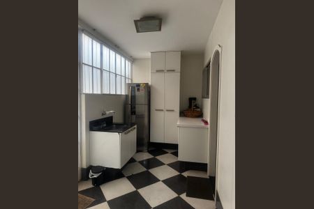 Casa para alugar com 600m², 6 quartos e 4 vagas Casa para alugar com 600m², 6 quartos e 4 vagasCozinha