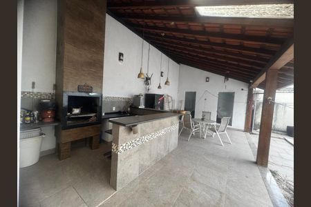 Casa para alugar com 600m², 6 quartos e 4 vagas Casa para alugar com 600m², 6 quartos e 4 vagasQuintal