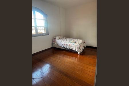 Casa para alugar com 600m², 6 quartos e 4 vagas Casa para alugar com 600m², 6 quartos e 4 vagasQuarto