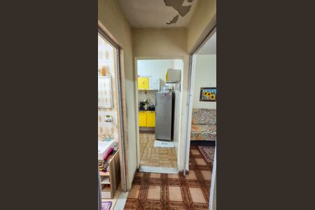 Apartamento para alugar com 32m², 1 quarto e sem vagaCorredor, acesso ao quarto, banheiro e cozinha 