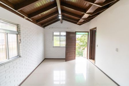 Casa à venda com 138m², 3 quartos e 2 vagas Casa à venda com 138m², 3 quartos e 2 vagasCozinha