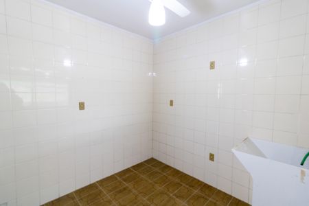 Casa à venda com 138m², 3 quartos e 2 vagas Casa à venda com 138m², 3 quartos e 2 vagasÁrea de Serviço