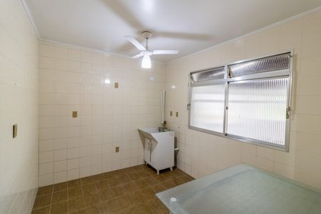 Casa à venda com 138m², 3 quartos e 2 vagas Casa à venda com 138m², 3 quartos e 2 vagasÁrea de Serviço