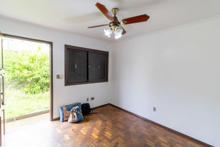 Casa à venda com 138m², 3 quartos e 2 vagas Casa à venda com 138m², 3 quartos e 2 vagasSala