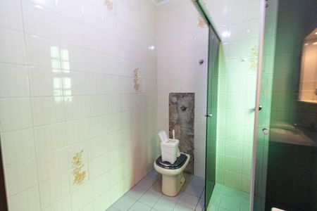 Casa à venda com 138m², 3 quartos e 2 vagas Casa à venda com 138m², 3 quartos e 2 vagasBanheiro da Suíte