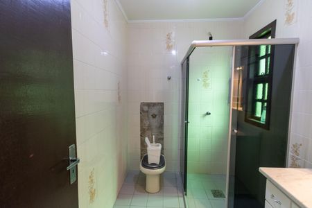Casa à venda com 138m², 3 quartos e 2 vagas Casa à venda com 138m², 3 quartos e 2 vagasBanheiro da Suíte