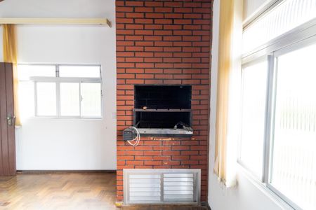 Casa à venda com 138m², 3 quartos e 2 vagas Casa à venda com 138m², 3 quartos e 2 vagasChurrasqueira