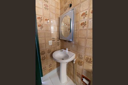 Casa para alugar com 60m², 1 quarto e 1 vaga Casa para alugar com 60m², 1 quarto e 1 vagaBanheiro Social