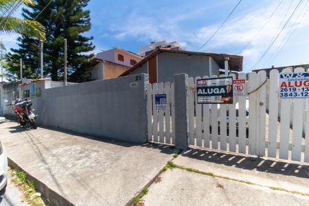 Casa para alugar com 60m², 1 quarto e 1 vaga Casa para alugar com 60m², 1 quarto e 1 vagaPlaquinha