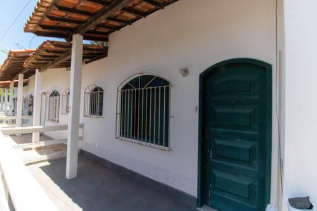 Casa para alugar com 60m², 1 quarto e 1 vaga Casa para alugar com 60m², 1 quarto e 1 vagaFachada