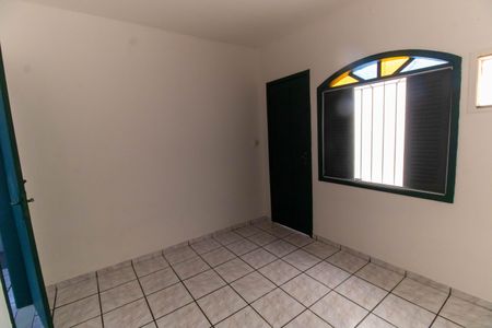 Casa para alugar com 60m², 1 quarto e 1 vaga Casa para alugar com 60m², 1 quarto e 1 vagaQuarto