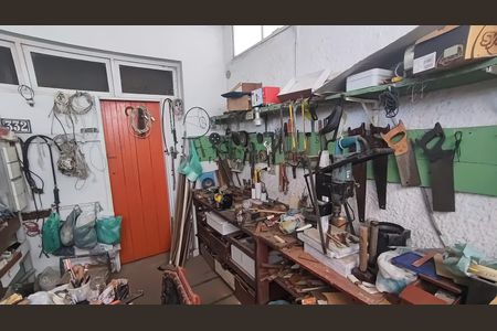 Casa de condomínio à venda com 347m², 4 quartos e 4 vagasQuarto de Ferramentas 