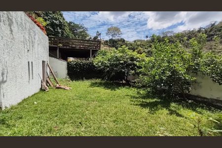 Casa de condomínio à venda com 347m², 4 quartos e 4 vagasPomar 