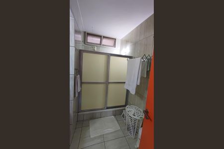 Casa de condomínio à venda com 347m², 4 quartos e 4 vagasBanheiro da Suíte 