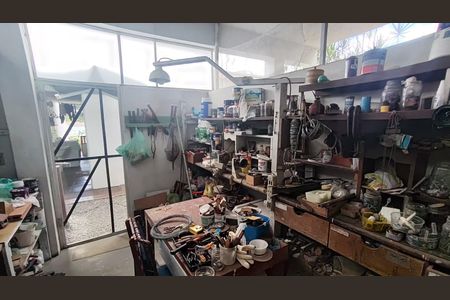 Casa de condomínio à venda com 347m², 4 quartos e 4 vagasQuarto de Ferramentas 