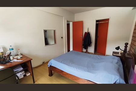 Casa de condomínio à venda com 347m², 4 quartos e 4 vagasSuíte 