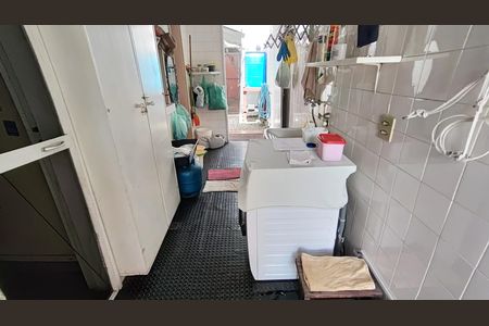 Casa de condomínio à venda com 347m², 4 quartos e 4 vagasÁrea de Serviço