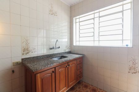 Casa à venda com 184m², 2 quartos e 2 vagas Casa à venda com 184m², 2 quartos e 2 vagasCozinha
