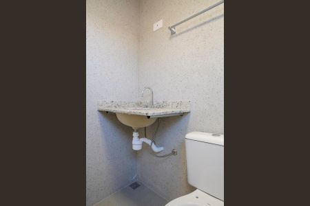 Apartamento à venda com 65m², 2 quartos e 2 vagasBanheiro da suíte 1