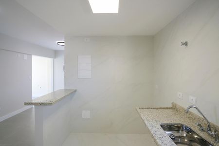 Apartamento à venda com 65m², 2 quartos e 2 vagasCozinha