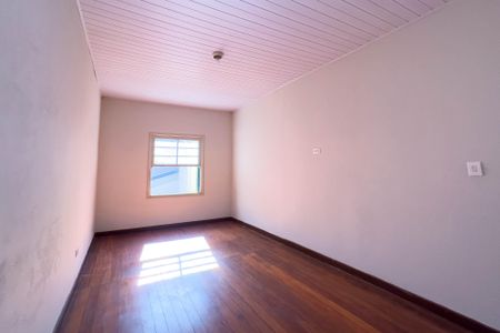 Casa à venda com 223m², 5 quartos e 2 vagasQuarto 3