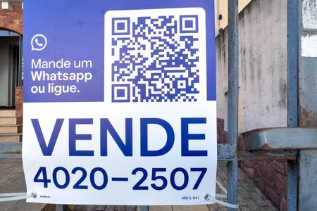 Casa à venda com 223m², 5 quartos e 2 vagasPlaca MBHL-641