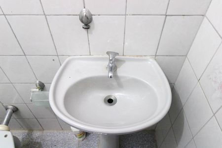 Casa para alugar com 40m², 1 quarto e sem vaga Casa para alugar com 40m², 1 quarto e sem vagaBanheiro