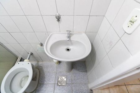 Casa para alugar com 40m², 1 quarto e sem vaga Casa para alugar com 40m², 1 quarto e sem vagaBanheiro