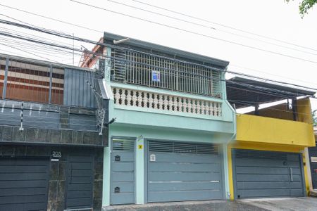 Casa à venda com 158m², 3 quartos e 2 vagasFachada