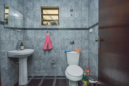 Casa à venda com 158m², 3 quartos e 2 vagasBanheiro