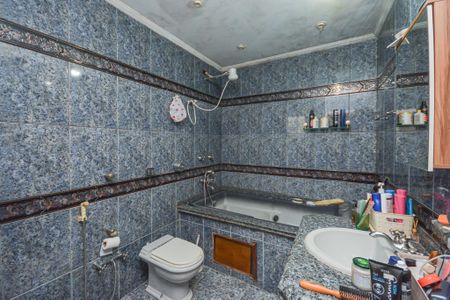 Casa à venda com 158m², 3 quartos e 2 vagasBanheiro da Suíte