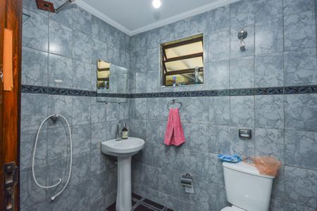 Casa à venda com 158m², 3 quartos e 2 vagasBanheiro