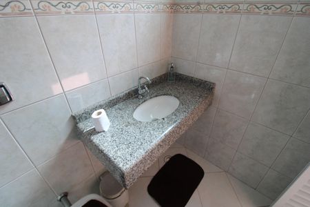 Casa de condomínio à venda com 199m², 3 quartos e 4 vagasÁrea de Lazer - Banheiro