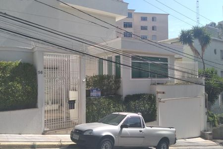 Casa de condomínio à venda com 199m², 3 quartos e 4 vagasFachada