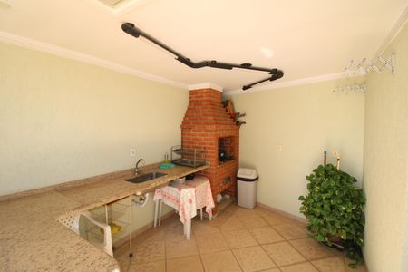 Casa de condomínio à venda com 199m², 3 quartos e 4 vagasÁrea de Lazer