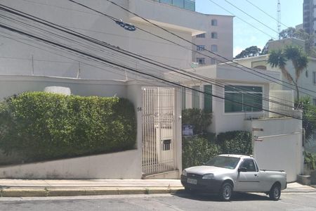 Casa de condomínio à venda com 199m², 3 quartos e 4 vagasFachada
