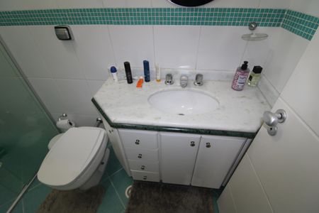 Casa de condomínio à venda com 199m², 3 quartos e 4 vagasQuarto 2 - Banheiro