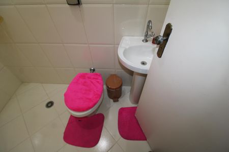 Casa de condomínio à venda com 199m², 3 quartos e 4 vagasGaragem - Banheiro