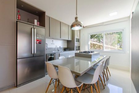 Casa de condomínio para alugar com 448m², 5 quartos e 8 vagas Casa de condomínio para alugar com 448m², 5 quartos e 8 vagasCozinha