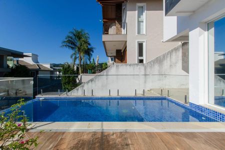 Casa de condomínio para alugar com 448m², 5 quartos e 8 vagas Casa de condomínio para alugar com 448m², 5 quartos e 8 vagasÁrea comum - Piscina