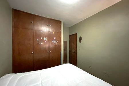 Apartamento à venda com 180m², 4 quartos e 2 vagas Apartamento à venda com 180m², 4 quartos e 2 vagasSemi Suite 4