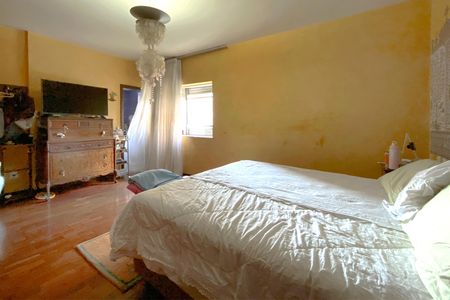 Apartamento à venda com 180m², 4 quartos e 2 vagas Apartamento à venda com 180m², 4 quartos e 2 vagasSuite 1