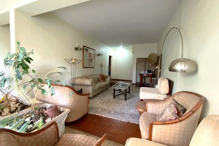 Apartamento à venda com 180m², 4 quartos e 2 vagas Apartamento à venda com 180m², 4 quartos e 2 vagasSala